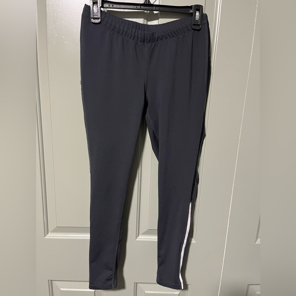 Run Leggings Sz M by Old Navy Active Gray w/ Reflector zipper pocket & legs - Picture 3 of 6